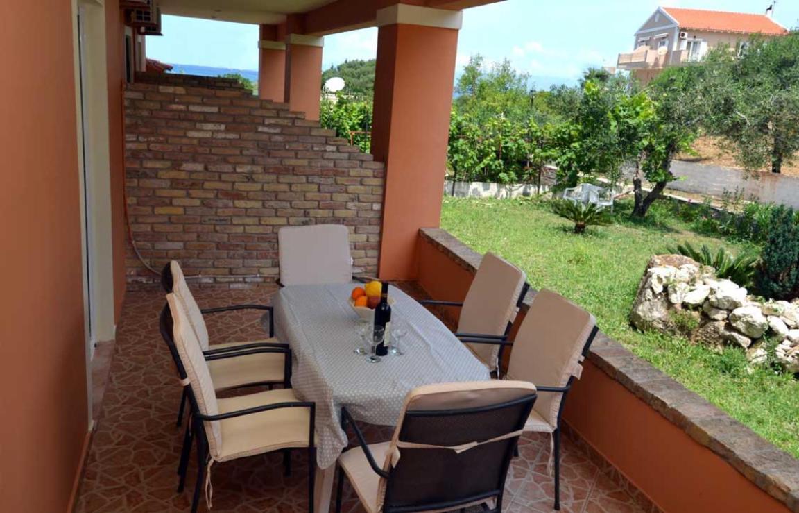 Pyramid City Apartments Agios Spyridon  Bilik gambar